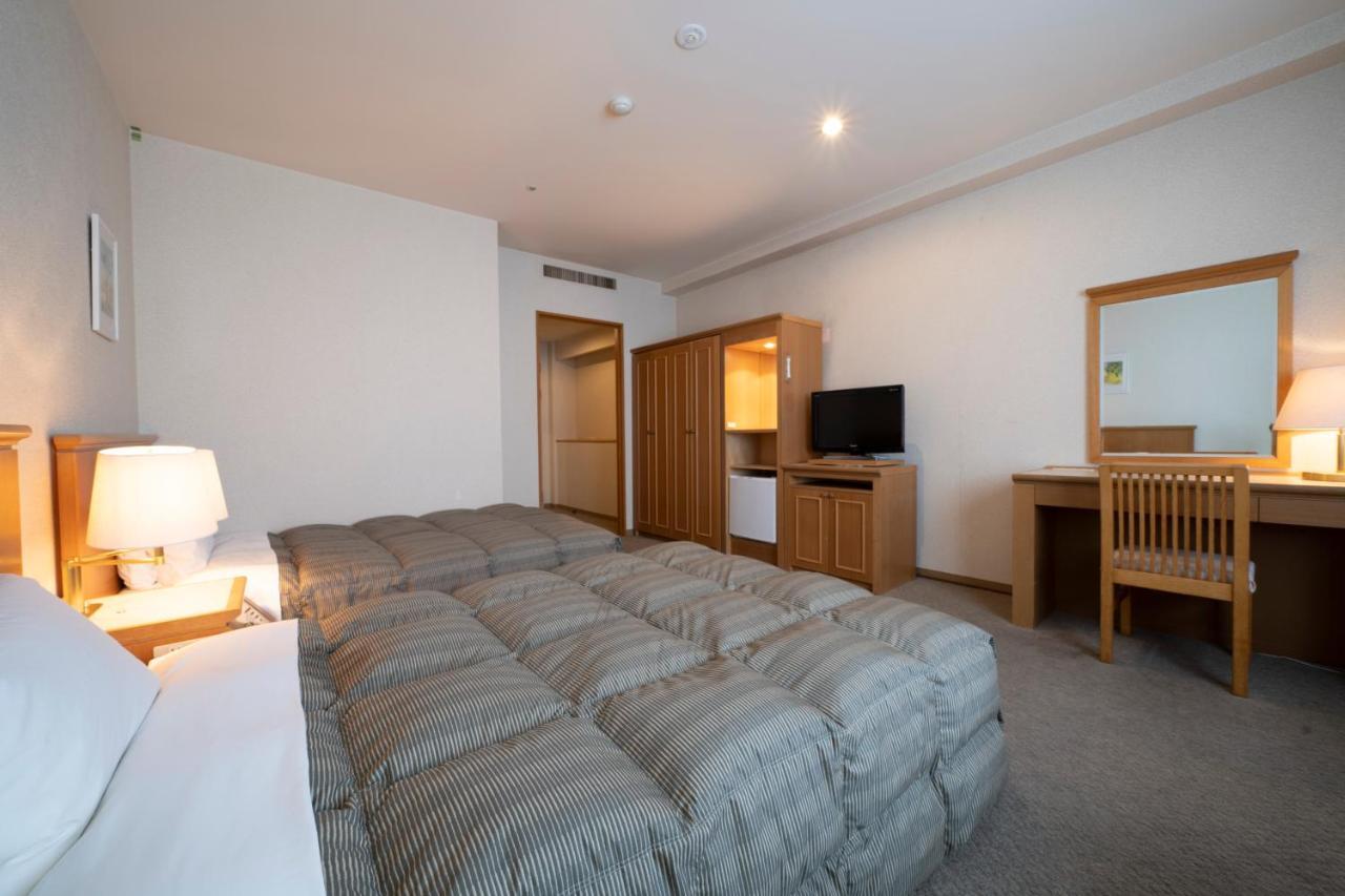 Hotel Econo Komatsu Komacu Kültér fotó